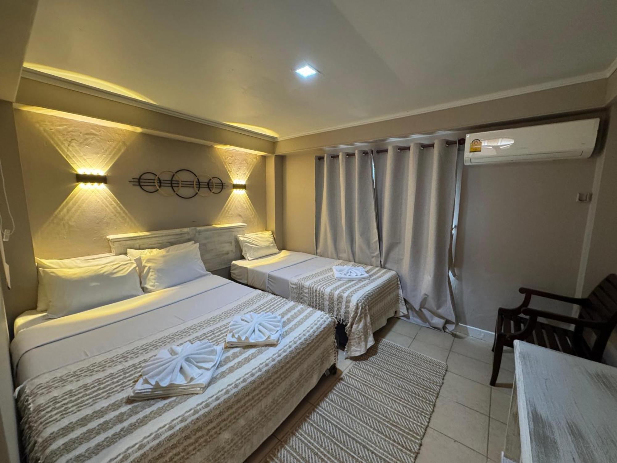 The Taksim Patong Beach Hotel Bagian luar foto