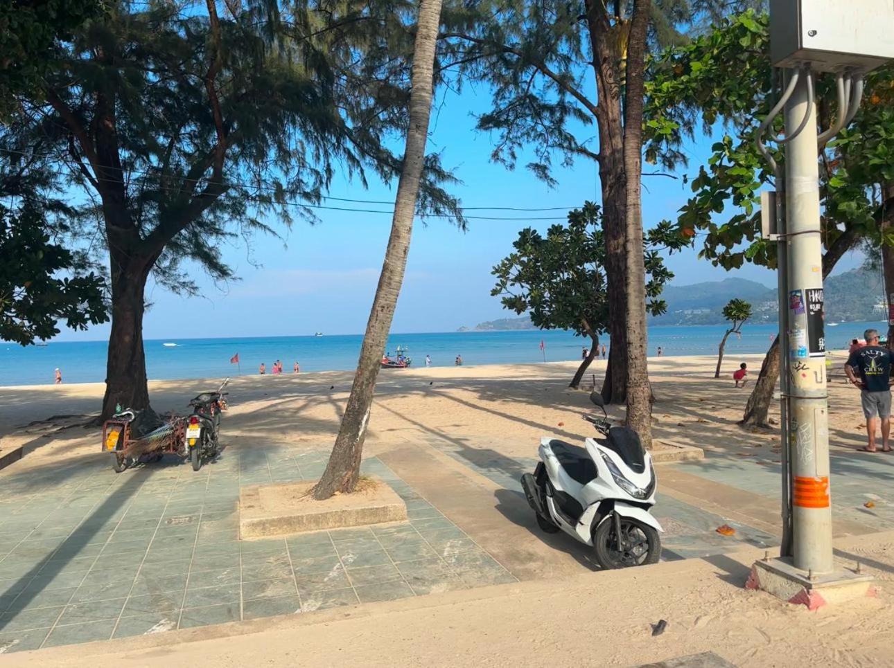 The Taksim Patong Beach Hotel Bagian luar foto