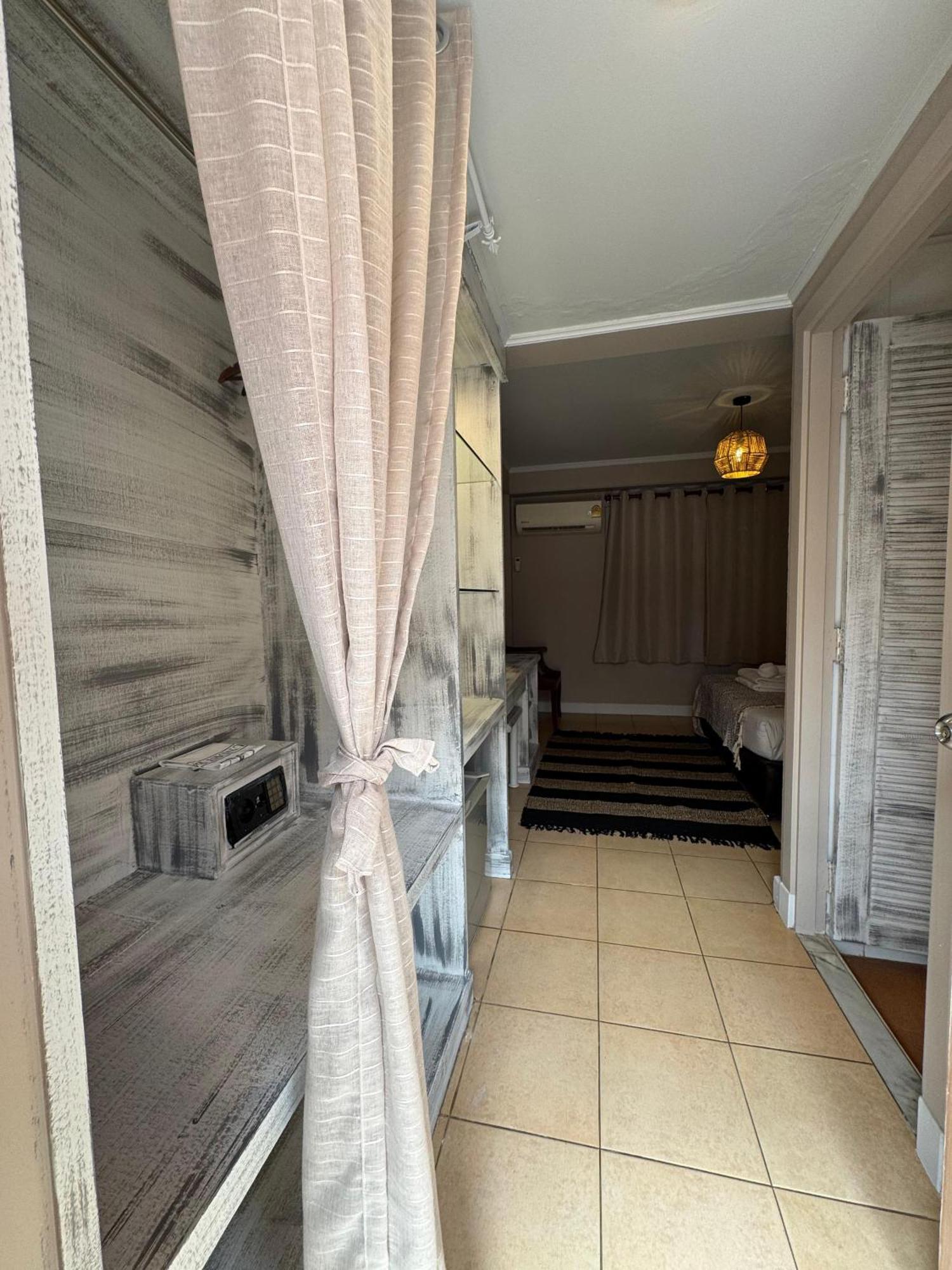 The Taksim Patong Beach Hotel Bagian luar foto