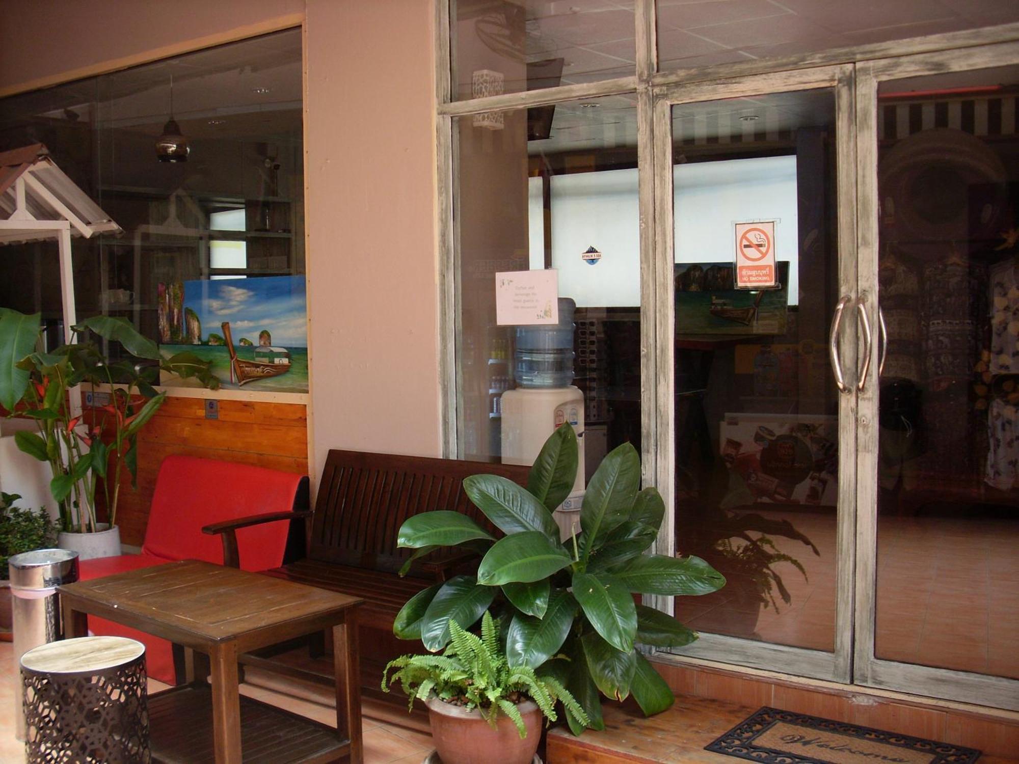 The Taksim Patong Beach Hotel Bagian luar foto